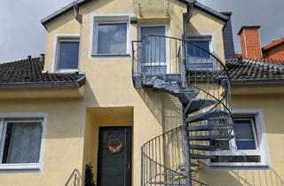 Wohnung mieten in 68305 Gartenstadt, Schöne 3-Zimmer-Dachgeschoss Wohnung mit Balkon in MA-Gartenstadt