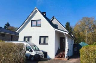 Einfamilienhaus kaufen in 22415 Langenhorn, Provisionsfrei!!! Großes Einfamilienhaus in grüner Lage