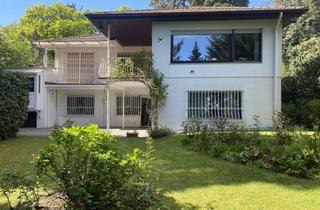 Haus kaufen in 61476 Kronberg, Familiendomizil in ruhiger Bestlage