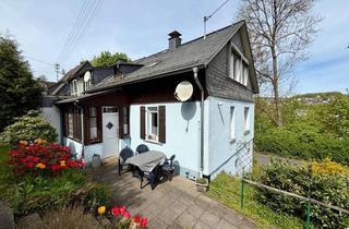 Doppelhaushälfte kaufen in 57080 Siegen, Doppelhaushälfte mit gepflegtem Grundstück in ruhiger Anliegerstraße