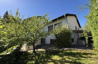Einfamilienhaus kaufen in 72631 Aichtal, Großzügiges Einfamilienhaus mit schönem Garten in Ortsrandlage von Neuenhaus - sofort frei