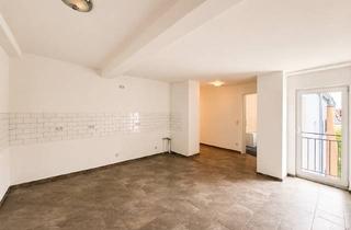 Wohnung mieten in Eichborndamm 32, 13403 Reinickendorf, Frisch sanierte Dachgeschoss-Wohnung I sofort verfügbar