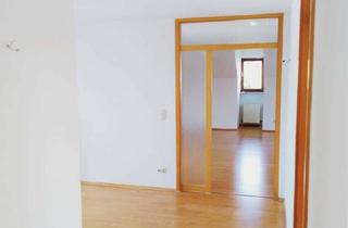 Wohnung mieten in 73087 Bad Boll, 3,5 Zimmer DG-Wohnung ruhig, zentral, Holzparkett, Einbaumöbel