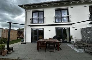 Doppelhaushälfte kaufen in 84405 Dorfen, Neuwertige Doppelhaushälfte im KFW 55 Standard, PV-Anlage & großem Garten