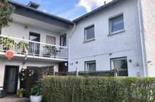 Anlageobjekt in 63517 Rodenbach, Charmantes Ensemble in Niederrodenbach: 2-Familienhaus und Einfamilienhaus auf großem Grundstück