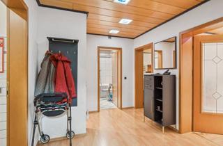 Wohnung kaufen in 44581 Castrop-Rauxel, Sanierte 3-Zimmer-Wohnung mit Balkon und Portfolio Gelegenheit in Castrop-Rauxel Ickern