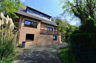 Haus kaufen in 53721 Siegburg, Siegburg-Seligenthal: Solides Zweifamilienhaus in naturnaher Lage