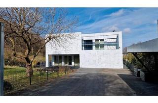Villa kaufen in 61276 Weilrod, Weilrod - PROVISIONSFREI: Architekten-Villa mit Ferienwohnung im Taunus