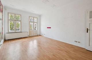 Wohnung kaufen in 13595 Berlin, Berlin-Wilhelmstadt - Charmante Altbauwohnung mit klassischem Flair und Balkon in Wilhelmstadt