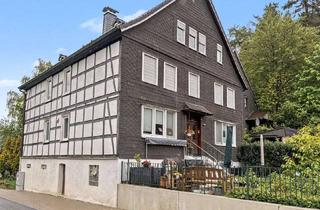 Wohnung kaufen in 57392 Schmallenberg, Schmallenberg: Charmante Wohnung im historischen Fachwerkhaus in naturnaher Lage im Sauerland