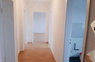 Wohnung kaufen in 37603 Holzminden, Helle 3-Zimmer Wohnung als Kapitalanlage Provisionsfrei in Holzminden