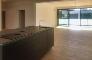Wohnung mieten in 88400 Biberach, Exklusive 3,5-Zimmer-Dachgeschosswohnung mit Balkon und Garage am Rande der Innenstadt