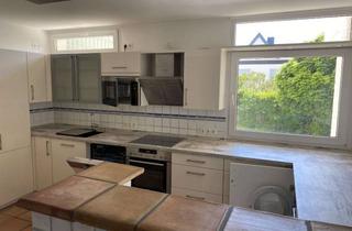 Wohnung mieten in 61350 Bad Homburg, Gut gelegene 4,5-Zimmer-Wohnung mit Balkon und Einbauküche in Bad Homburg vor der Höhe