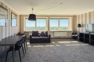 Wohnung mieten in Hamburger Straße, 22083 Barmbek-Süd, Helle 1-Zimmer-Wohnung mit Weitblick über Hamburg
