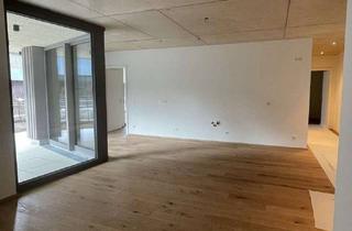 Wohnung mieten in 83024 West, 3-Zimmer-Gartenwohnung in Rosenheim mit ca. 100 m², Einbauküche und sonniger Süd-West-Ausrichtung