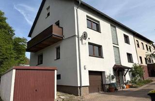 Haus kaufen in 66346 Püttlingen, Großes 2-3 Familienhaus mit Garten und Garagen in ruhiger Lage von Püttlingen - Köllerbach