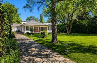 Villa kaufen in Von-Der-Heydt-Straße, 53173 Bad Godesberg, Freistehende Villa mit traumhaftem Garten