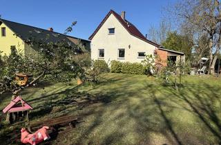 Haus kaufen in Thälmannstrasse 57, 15370 Petershagen, Kleines Charmantes Haus mit 1212 m² großem Grundstück in Petershagen