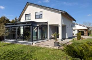 Haus kaufen in 16306 Casekow, Energieeffiziente Immobilie in Casekow mit zusätzlichem Raum für Arbeit, Hobby oder Gäste