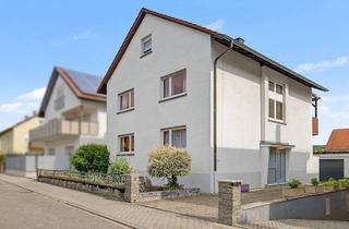 Haus kaufen in 76703 Kraichtal, Viel Raum für Familie & Ideen – Zweifamilienhaus mit zwei Garagen und großem Grundstück