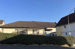 Bauernhaus kaufen in 61169 Friedberg, Gepflegter Bungalow mit 3 Garagen und Scheune OT Bauernheim