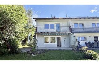 Doppelhaushälfte kaufen in 83301 Traunreut, Ideal für Handwerker!Doppelhaushälfte mit Garage und Stellplatz in Traunreut.