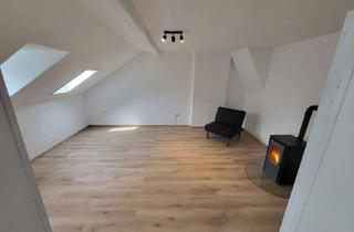 Wohnung mieten in Oelsnitzer Str. 105, 95028 Innenstadt, Gemütliche 2-Zimmer-Gachgeschoss-Wohnung