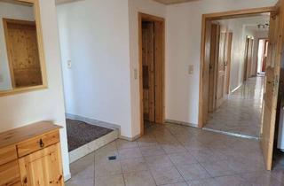 Wohnung mieten in Allmannsdorf 12, 93468 Miltach, Zuhause mit viel Platz in Miltach