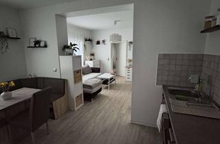 Wohnung mieten in Rother Straße, 35096 Weimar, Schöne, moderne 2-Zimmer-Wohnung im Altbau mit grossem Bad und Wohnküche