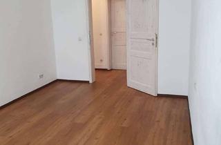 Wohnung mieten in Grabenstraße 16, 73033 Göppingen, WG-Zimmer in Göppingen. Zentral.