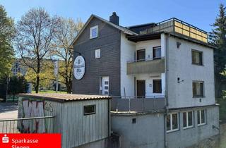 Haus kaufen in 57072 Siegen, Renovierungsbedürftiges Haus in Innenstadtlage mit Garage, Stellplatz und 2 großen Terrassen