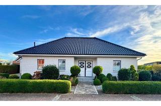 Einfamilienhaus kaufen in 23774 Heiligenhafen, Einfamilienhaus / Winkelbungalow mit Garage in Heiligenhafen - Sackgassenlage