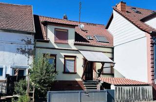 Haus kaufen in 66882 Hütschenhausen, Hütschenhausen - Kleines EFH mit Innenhof, Garage und Werkstatt