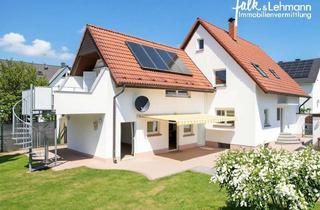 Haus kaufen in 76437 Rastatt, +++ Bezugsfrei: sonniges 2-Familien-Traumhaus in toller Lage mit EBK, Garagen und großem Garten +++