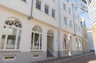 Wohnung kaufen in 28757 Bremen, Bremen / Vegesack - PURNHAGEN-IMMOBILIEN - Vegesack - gepflegte 3-Zimmer-Wohnung mit Dachterrasse und TG in Bestlage!
