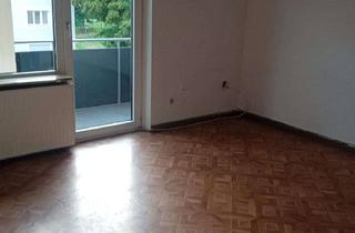 Wohnung kaufen in Oderstraße 25, 71638 Ludwigsburg, Leerstehend. Balkon. Grünblick. Ludwigsburg. 5%. Mehr braucht eine Kapitalanlage manchmal nicht.