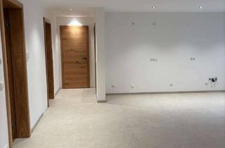 Wohnung mieten in 83109 Großkarolinenfeld, Zuhause mit drei Zimmern in Großkarolinenfeld