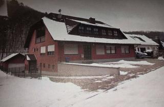 Haus kaufen in Waldstraße 82, 66919 Obernheim-Kirchenarnbach, Viel Platz in Neumühle: Großzügiges Haus mit 16 Zimmern und 4 Wohneinheiten.