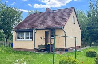 Haus kaufen in Mittelweg, 15328 Küstriner Vorland, Kleines altes Haus mit 5000qm Grundstück in Zechin OT Friedrichsaue