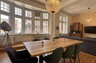 Immobilie mieten in 66111 Saarbrücken, Helle und großzügige Wohnung direkt am Rathausplatz im Herzen von Saarbrücken