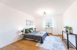 Wohnung kaufen in Harald-Hamberg-Straße 60, 97422 Hochfeld-Steinberg, PROVISIONSFREI: Renovierte Wohnung mit Balkon und fantastischem Ausblick am Wildpark. Sofort frei.