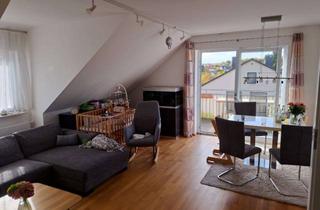 Wohnung mieten in 97204 Höchberg, 3-Zimmer-DG-Wohnung mit 2 Balkonen und Einbauküche