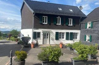 Haus mieten in Marien-Kirchplatz, 51491 Overath, 8-Zimmer-Einfamilienhaus in Marialinden in bester Lage