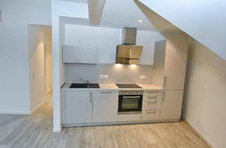 Wohnung kaufen in 27472 Cuxhaven, Cuxhaven - Innenstadt - Charmante Dachgeschosswohnung