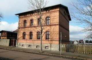 Mehrfamilienhaus kaufen in 06429 Nienburg, Nienburg (Saale) - Dreifamilienhaus mit Nebengelass und großem Grundstück
