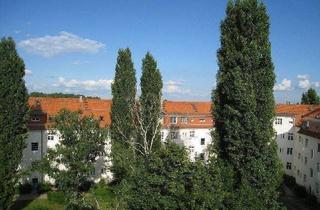 Wohnung kaufen in Edisonstraße 32, 12459 Berlin, Berlin - Frei zum Bezug! Sonnige, kleine 2-Zi-DG, Bj 2000, im schönem, sanierten AB-Gebäude aus 1925