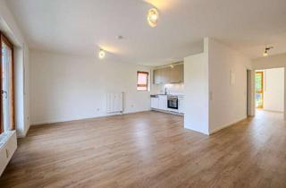 Wohnung mieten in Schwarzenbergstr., 79183 Waldkirch, Frisch sanierte 3-Zi-Whg mit großem Privatgarten, Balkon & Burgblick in zentraler Lage