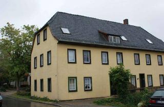 Wohnung mieten in Hauptstraße 17, 96482 Ahorn, Zwei Zimmer in Ahorn: Praktisch geschnittene Wohnung mit Stellplatz