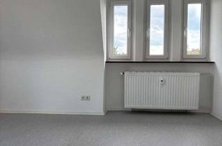 Wohnung mieten in Liebigstraße 25, 37603 Holzminden, Drei Zimmer in Holzminden: Kompakte Wohnung im Dachgeschoss
