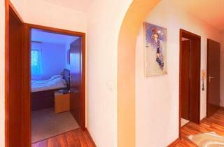 Wohnung kaufen in Würzburger Ring 46, 91056 Erlangen, Kapitalanlage mit Perspektive: EG-Wohnung mit Südterrasse und TG-Stellplatz